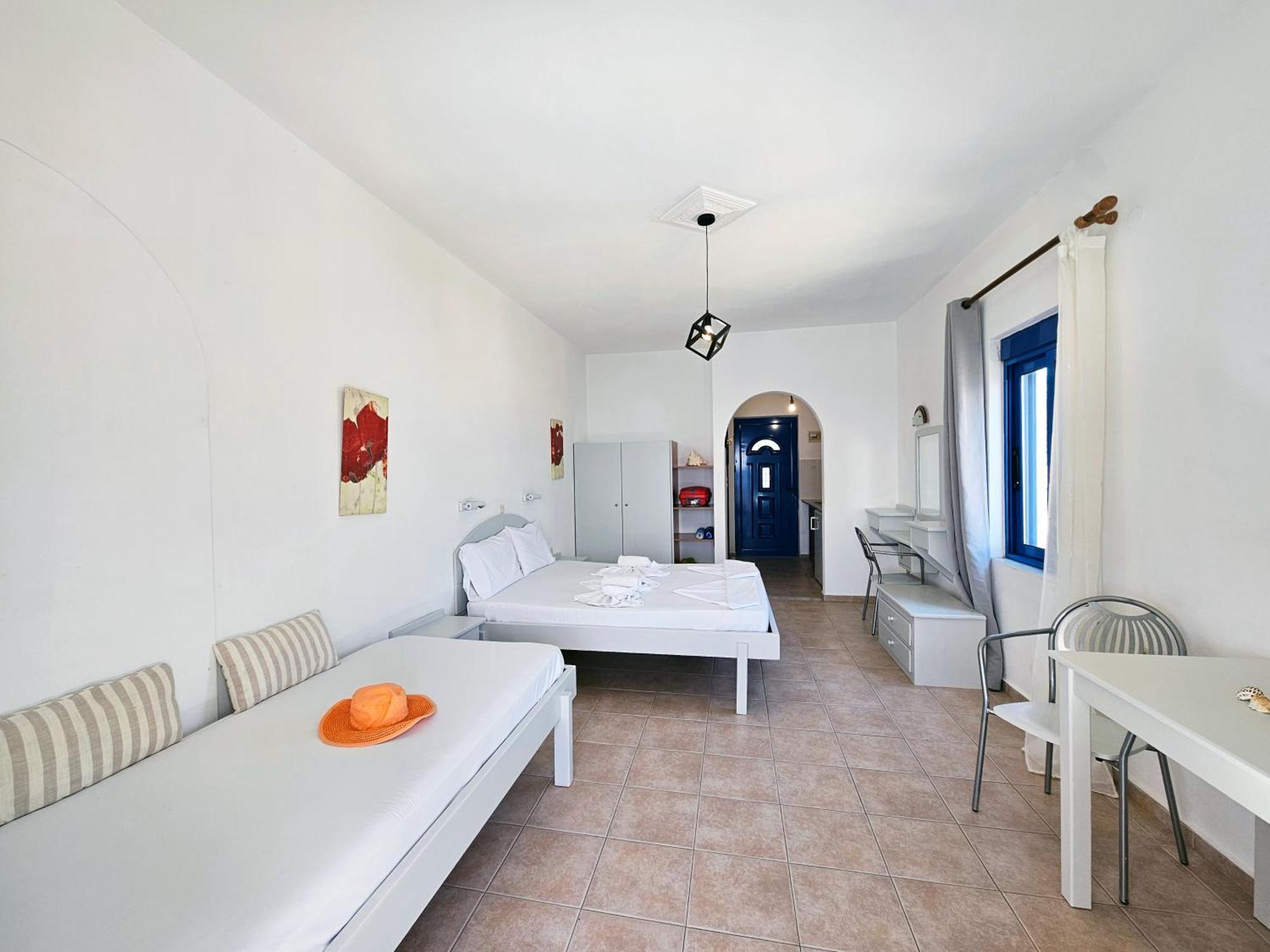 Pavlis Studios Marathokampos Bilik gambar